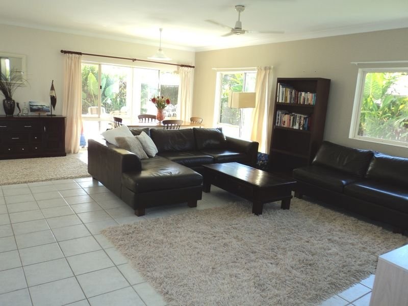 9 Forest Glen Road, Mossman QLD 4873