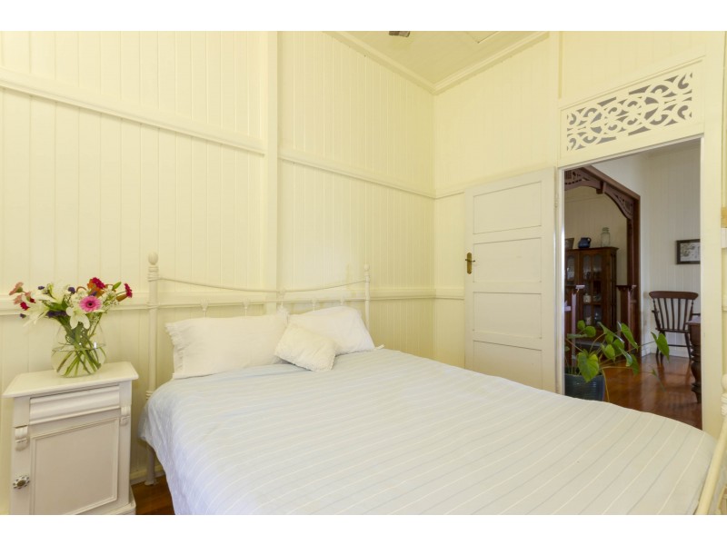 9 Thomas Street, Mossman QLD 4873