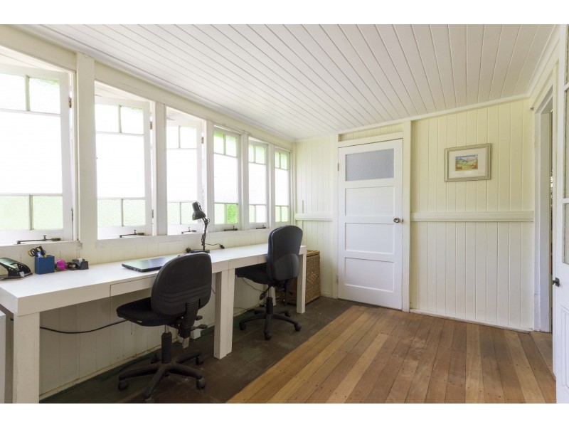 9 Thomas Street, Mossman QLD 4873