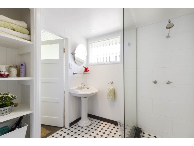 9 Thomas Street, Mossman QLD 4873