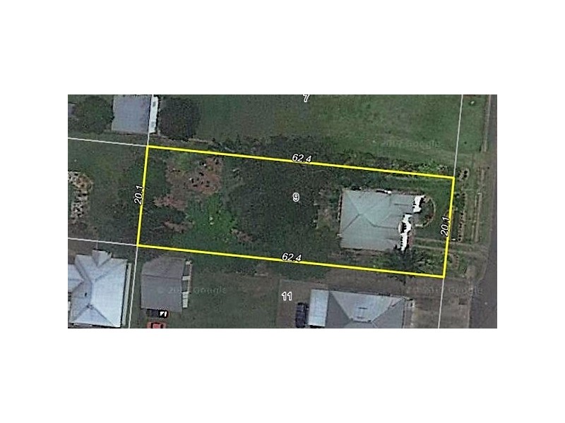 9 Thomas Street, Mossman QLD 4873