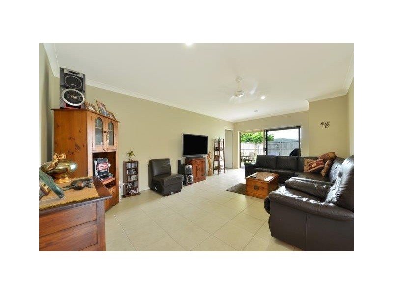 11 Yidi Close, Cooya Beach QLD 4873