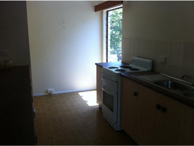 2/152 Marine Parade, Newell QLD 4873