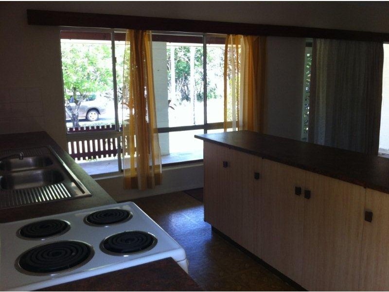 2/152 Marine Parade, Newell QLD 4873