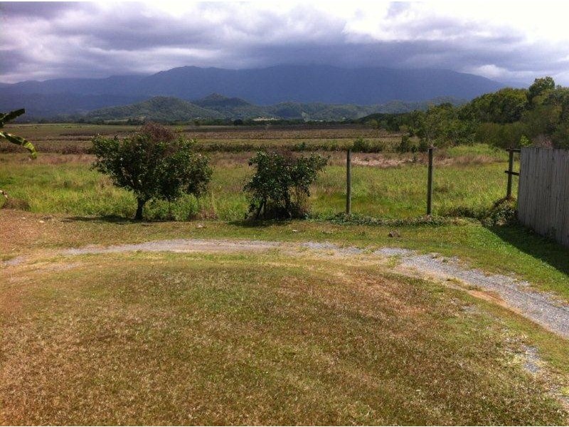 2/152 Marine Parade, Newell QLD 4873