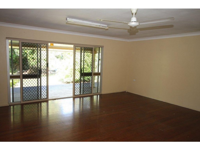 12 Toll Gate Road, Oak Beach QLD 4877