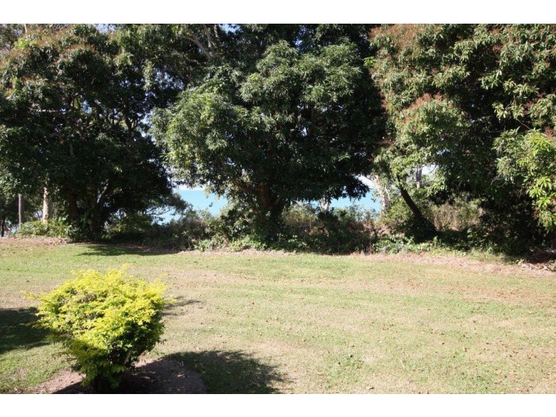 12 Toll Gate Road, Oak Beach QLD 4877