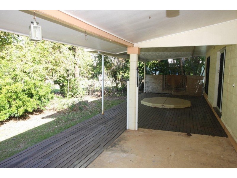12 Toll Gate Road, Oak Beach QLD 4877