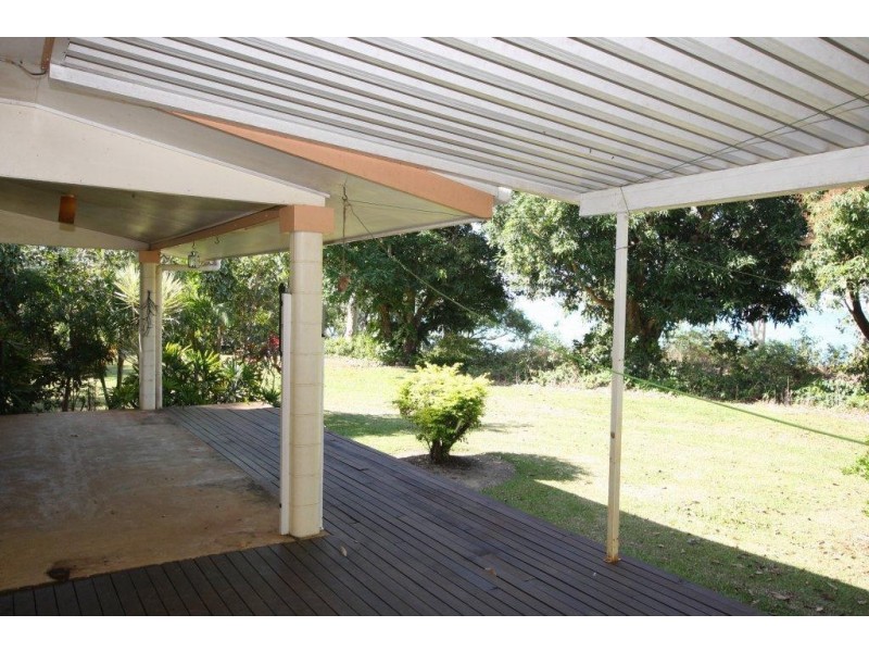12 Toll Gate Road, Oak Beach QLD 4877