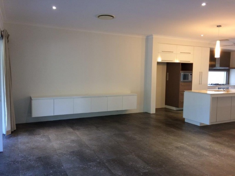 98 Marine Parade, Newell QLD 4873