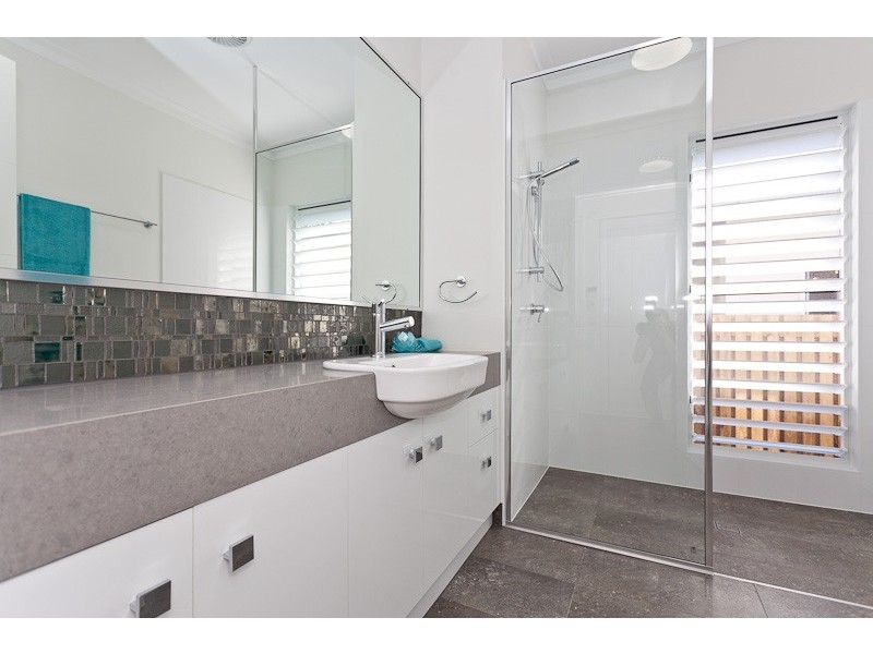 98 Marine Parade, Newell QLD 4873