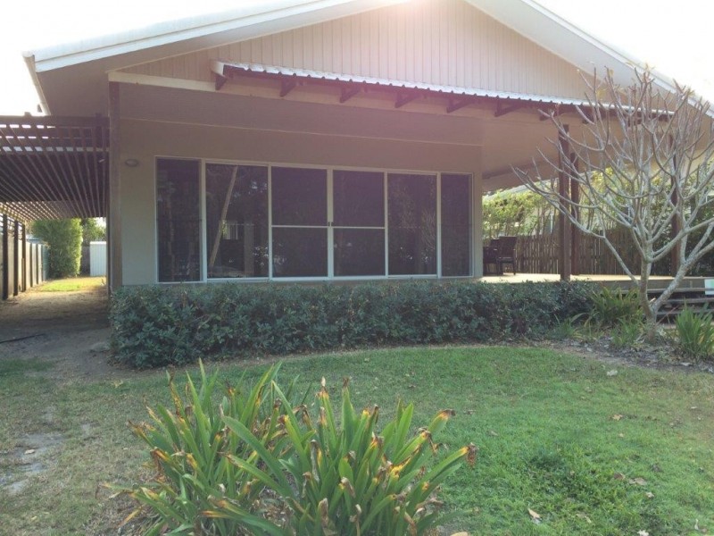 98 Marine Parade, Newell QLD 4873