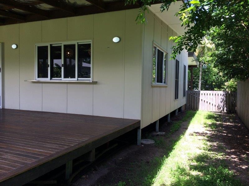 100 Marine Parade, Newell QLD 4873