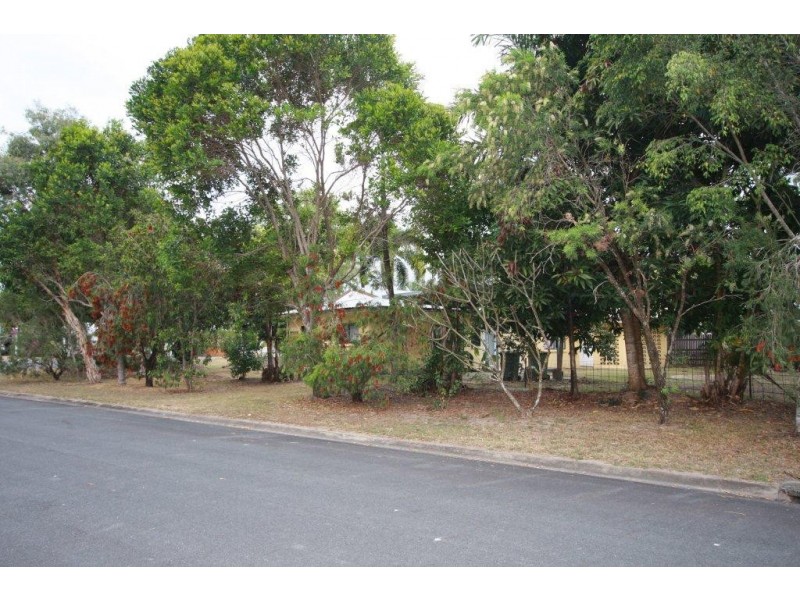 9 Palm Street, Cooya Beach QLD 4873