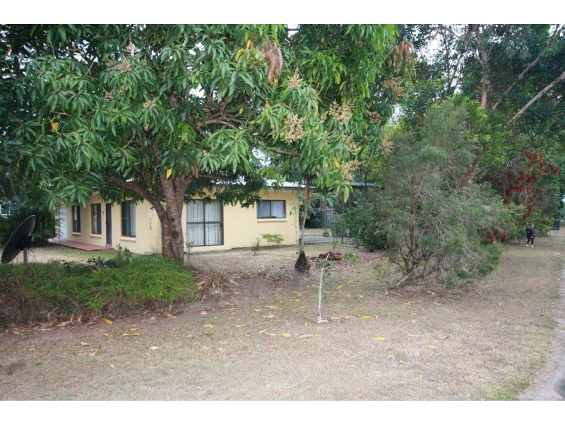 9 Palm Street, Cooya Beach QLD 4873