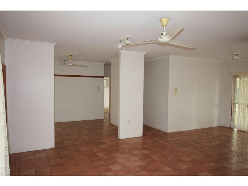 9 Palm Street, Cooya Beach QLD 4873