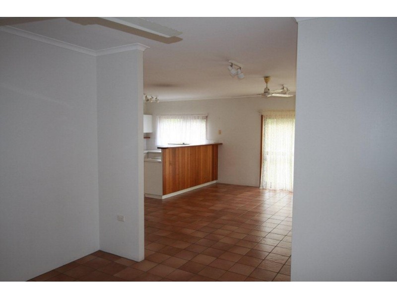 9 Palm Street, Cooya Beach QLD 4873