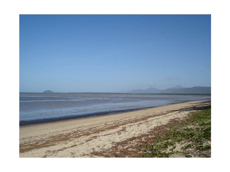 5 Dineen Close, Cooya Beach QLD 4873