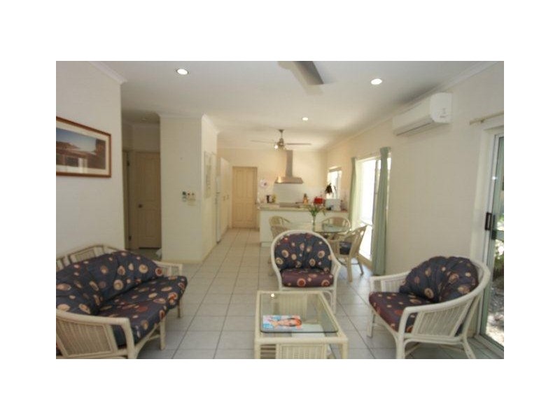 1/8 Atoll Close, Port Douglas QLD 4877