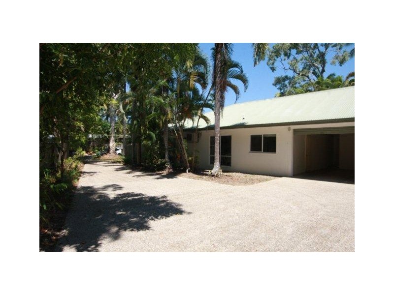 1/8 Atoll Close, Port Douglas QLD 4877