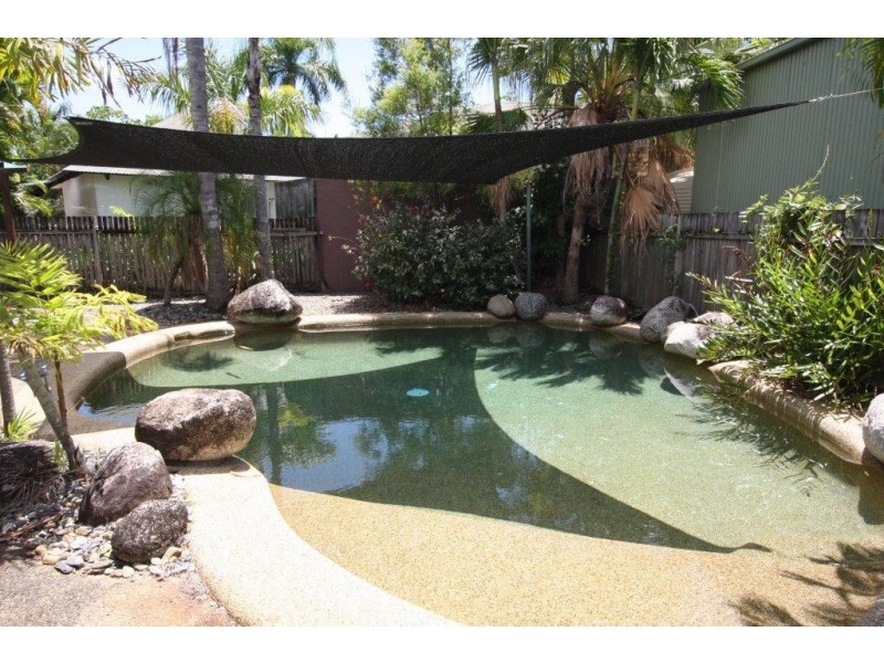 1 Ruby Close, Port Douglas QLD 4877