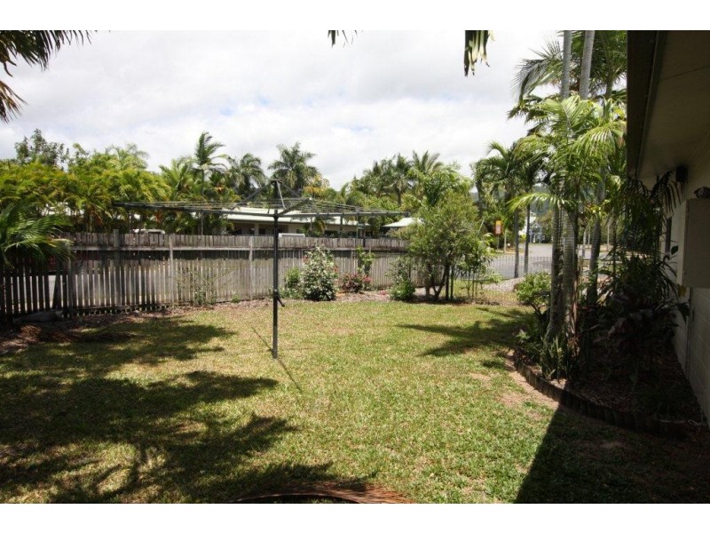 1 Ruby Close, Port Douglas QLD 4877