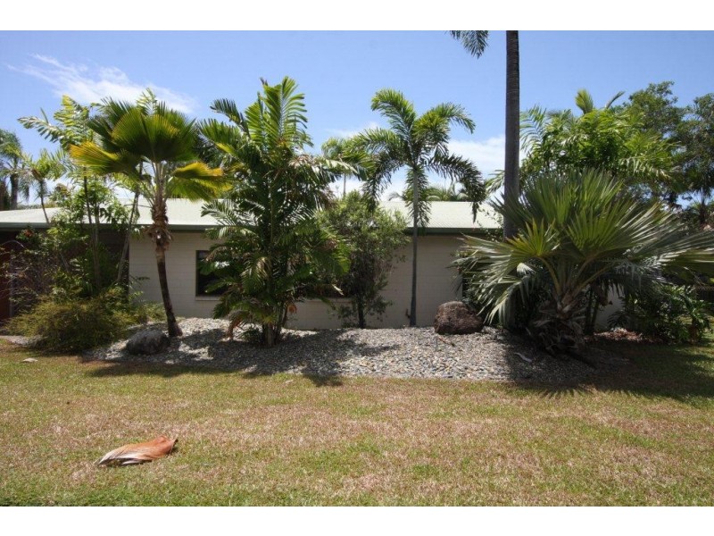 1 Ruby Close, Port Douglas QLD 4877