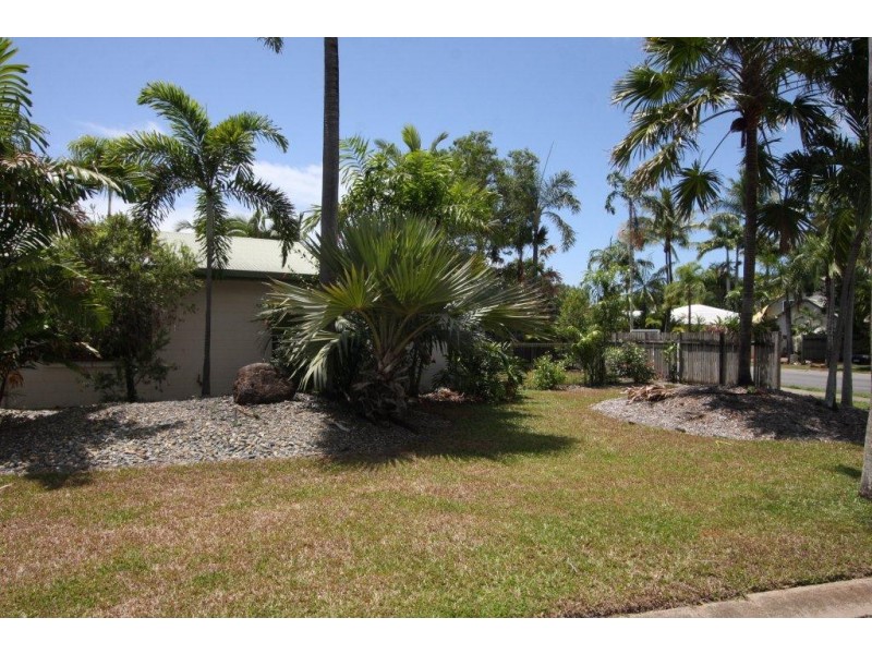 1 Ruby Close, Port Douglas QLD 4877