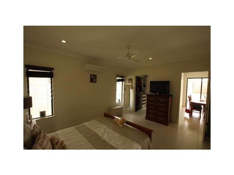 2 Spoonbill Close, Mossman QLD 4873