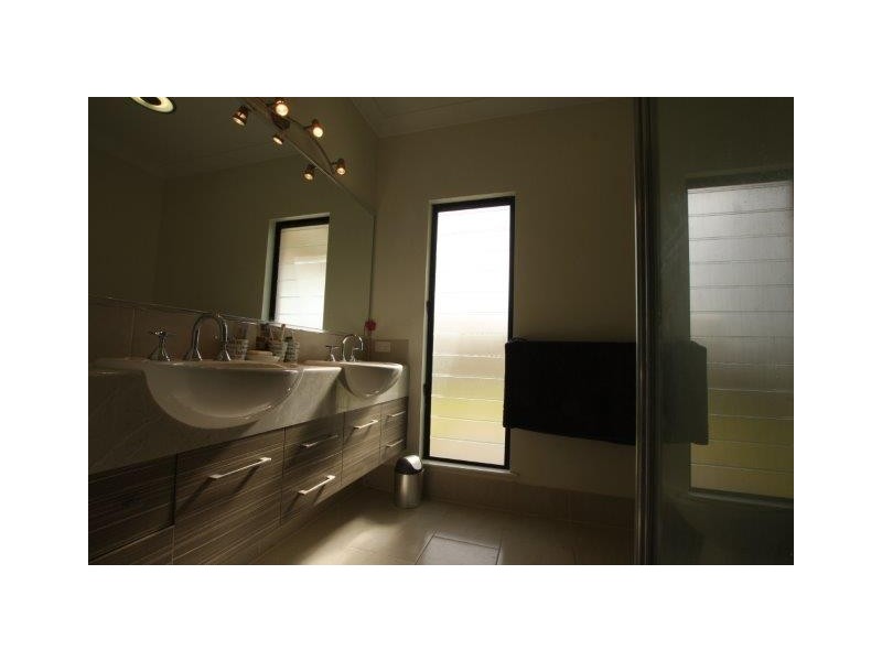 2 Spoonbill Close, Mossman QLD 4873
