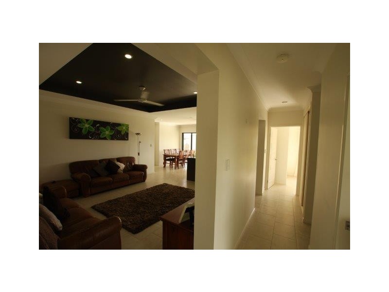 2 Spoonbill Close, Mossman QLD 4873