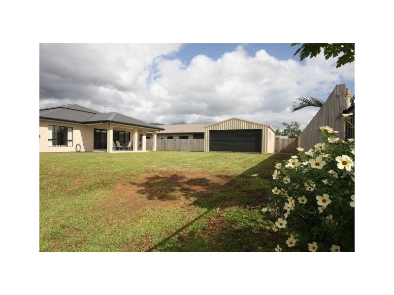 2 Spoonbill Close, Mossman QLD 4873