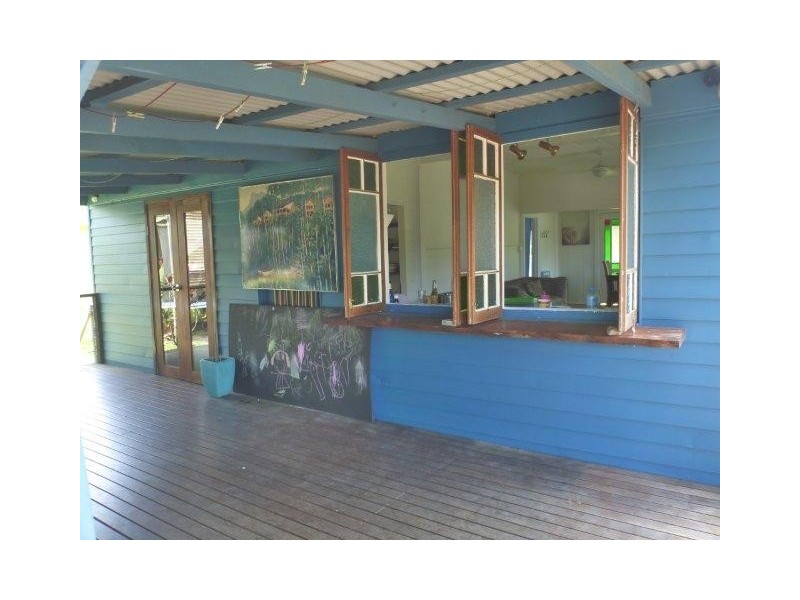 15 Hart Street, Mossman QLD 4873