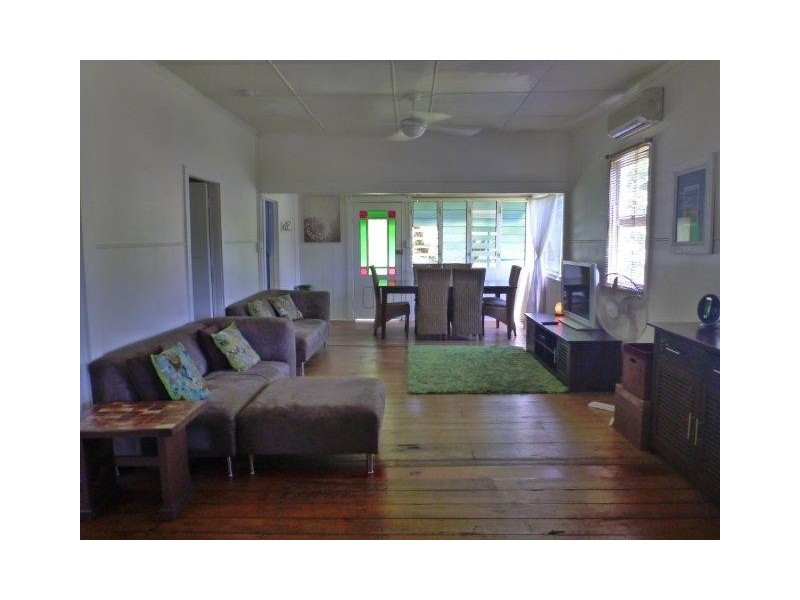 15 Hart Street, Mossman QLD 4873