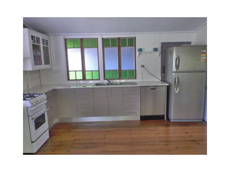 15 Hart Street, Mossman QLD 4873