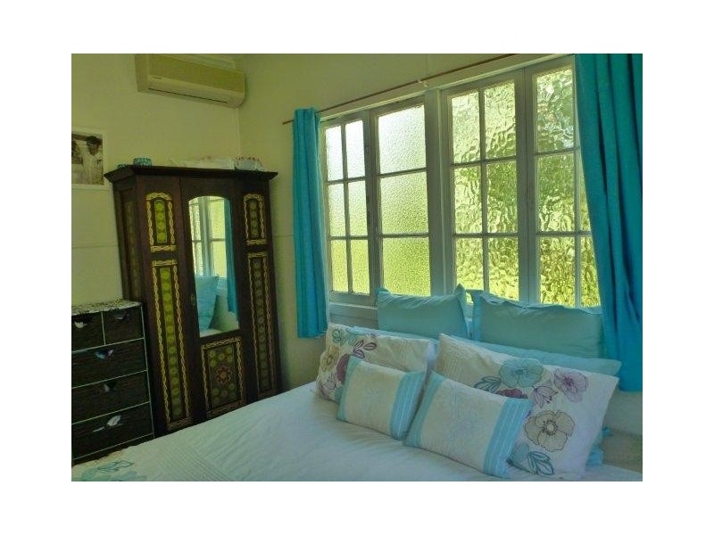 15 Hart Street, Mossman QLD 4873