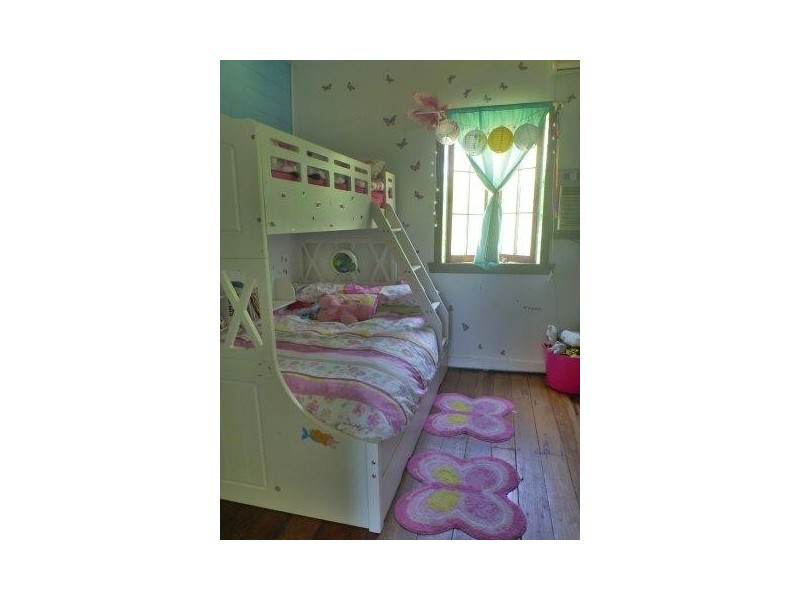 15 Hart Street, Mossman QLD 4873