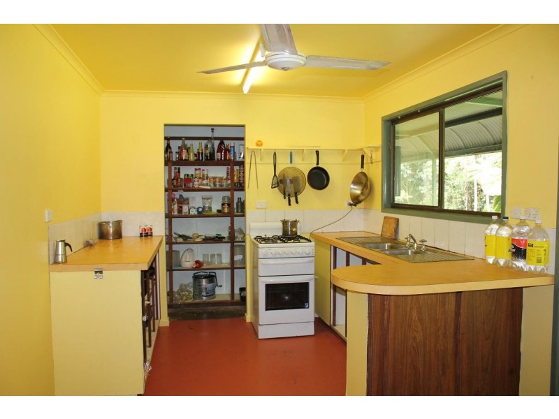 48 Fig Tree Road COW BAY, Daintree QLD 4873