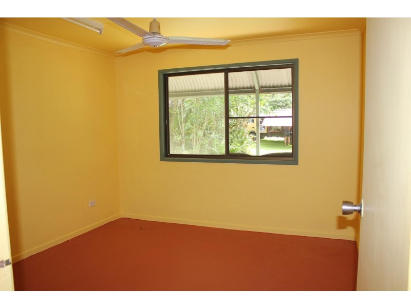 48 Fig Tree Road COW BAY, Daintree QLD 4873