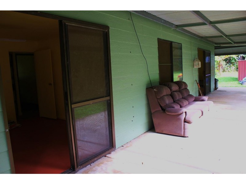 48 Fig Tree Road COW BAY, Daintree QLD 4873