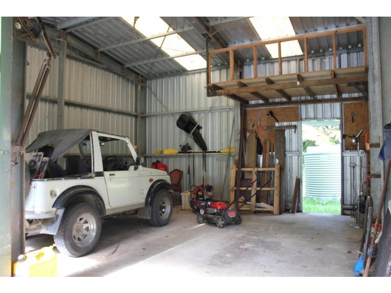 48 Fig Tree Road COW BAY, Daintree QLD 4873