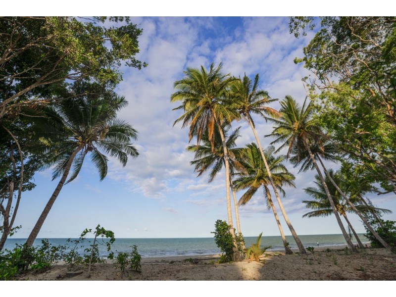 6 and 7/ 2-12 Reef Street, Port Douglas QLD 4877