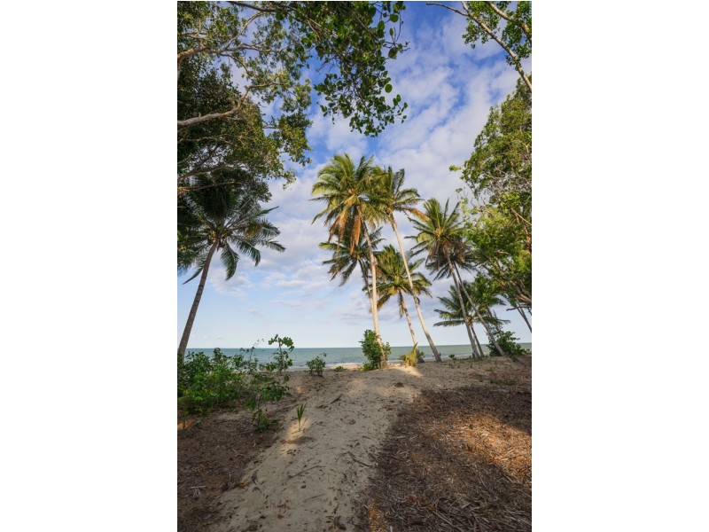 6 and 7/ 2-12 Reef Street, Port Douglas QLD 4877