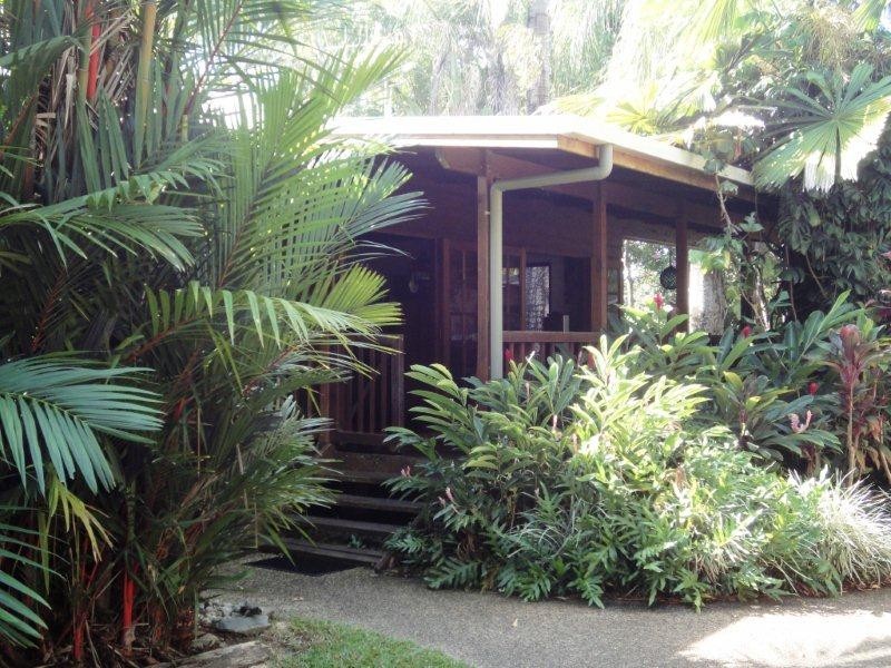 7 Ribbon Avenue, Port Douglas QLD 4877