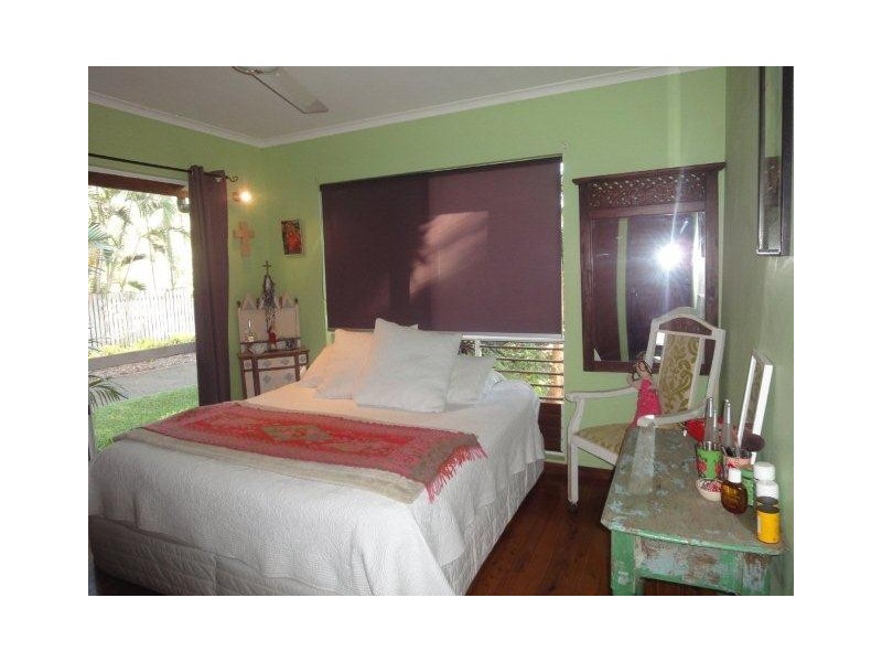 7 Ribbon Avenue, Port Douglas QLD 4877