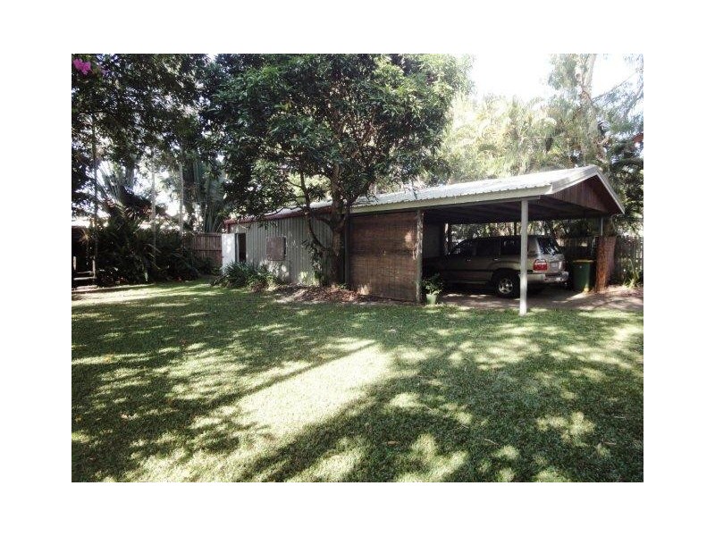 7 Ribbon Avenue, Port Douglas QLD 4877