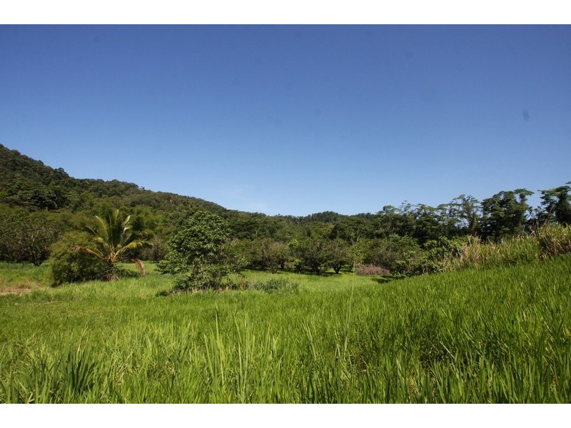 13 and 16 Whyanbeel Rd, Whyanbeel QLD 4873