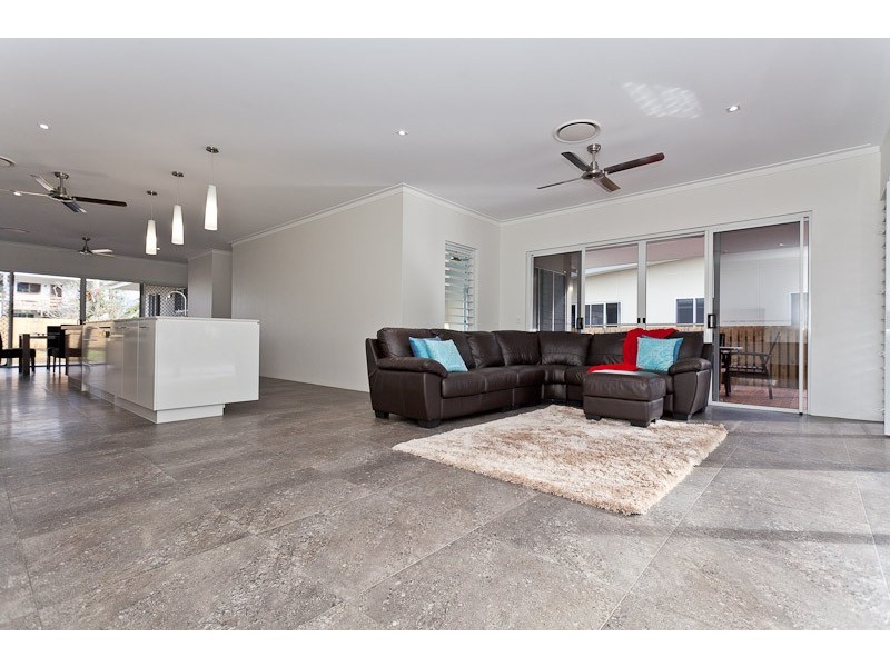 98 Marine Parade, Newell QLD 4873