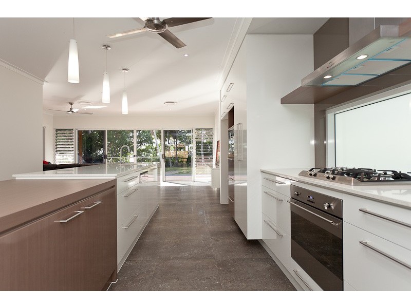 98 Marine Parade, Newell QLD 4873