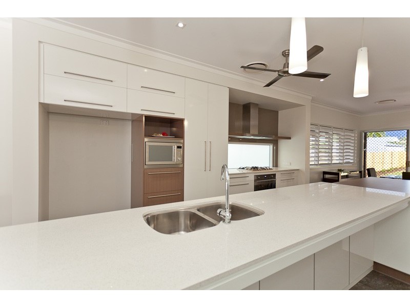 98 Marine Parade, Newell QLD 4873